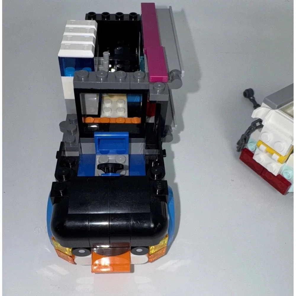 Lego City Penguin Slushy Van Set and a Small Van Incomplete sets